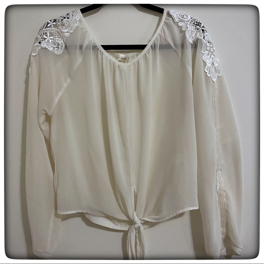 Lace Blouse - Picture 2 of 7